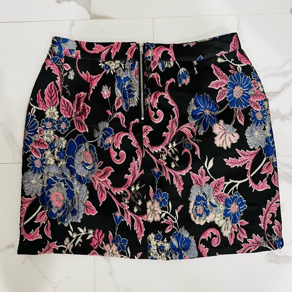 High waisted midi skirt by JustFab 🌺🕶️ size medium excellent condition - Picture 3 of 3